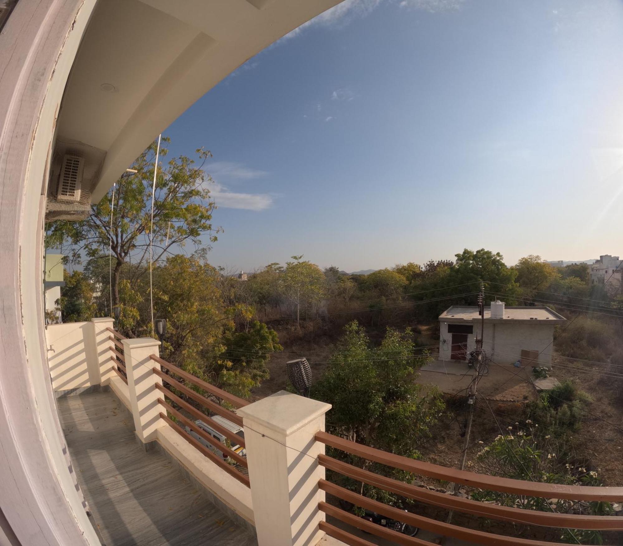 Choudhary White House Udaipur Apartment Exterior foto